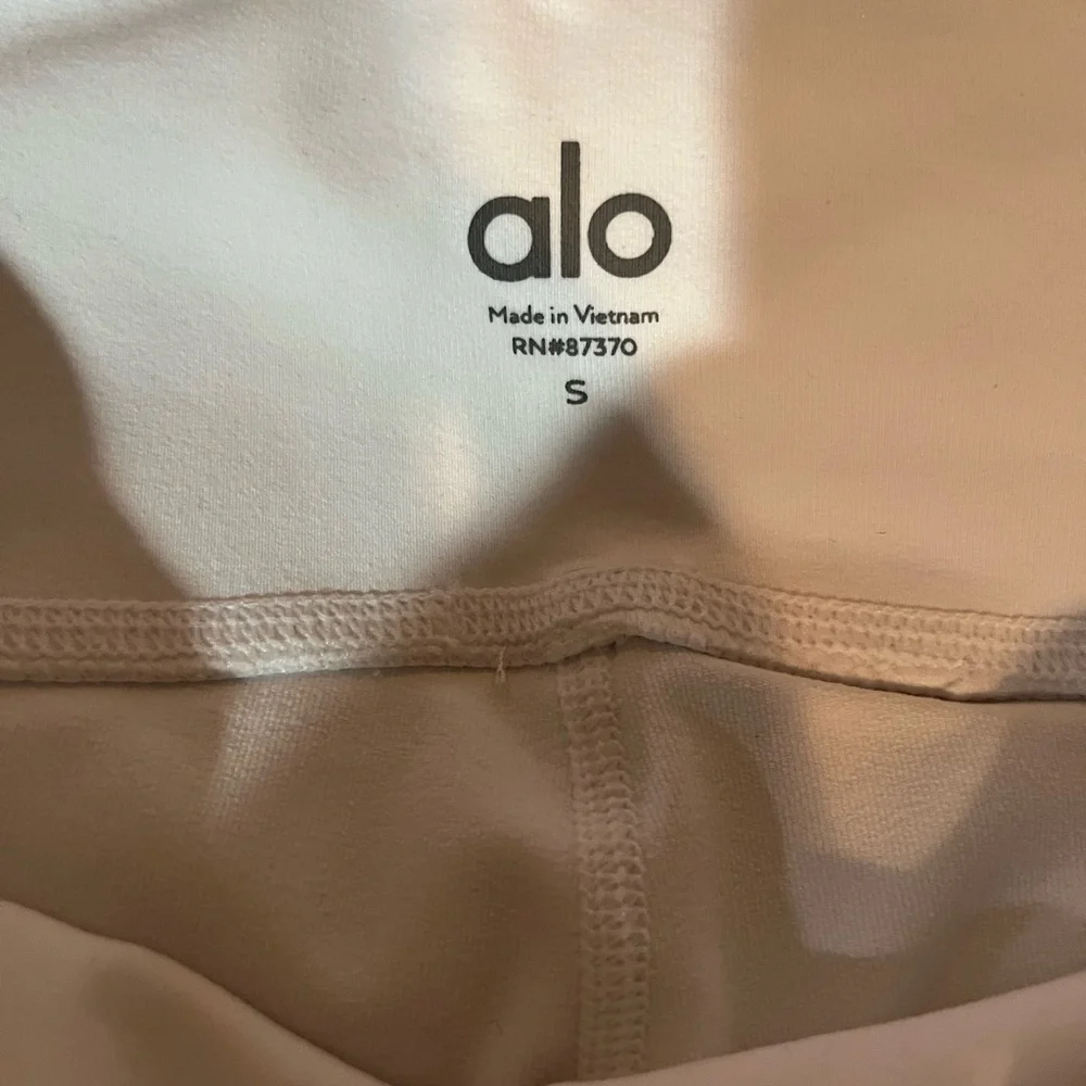 ALO YOGA High Waisted Epic Leggings NEW